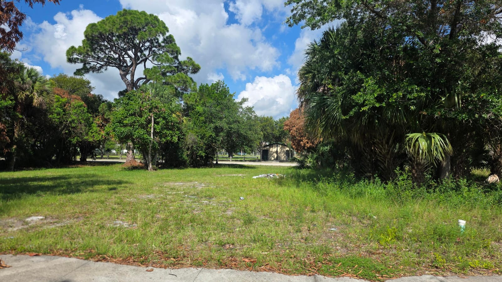407 Dundas Court, Fort Pierce, FL 34950 photo 4