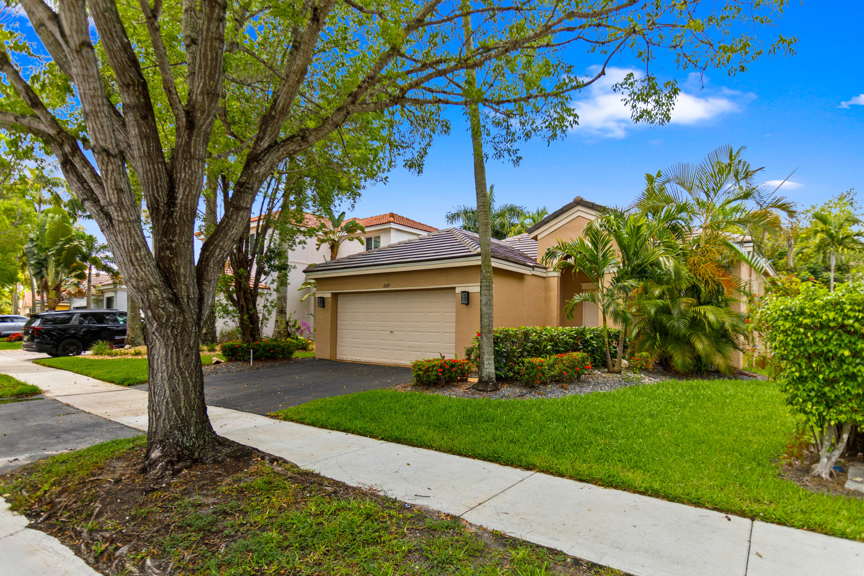 1071 Bluewood Terrace, Weston, FL 33327, Weston