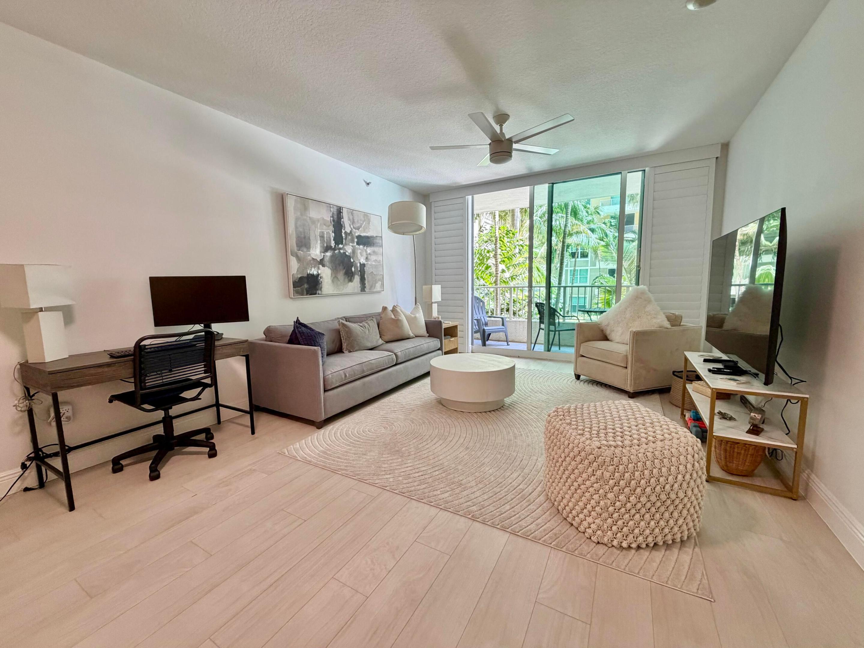 625 Casa Loma Boulevard 207, Boynton Beach, FL 33435, Boynton Beach
