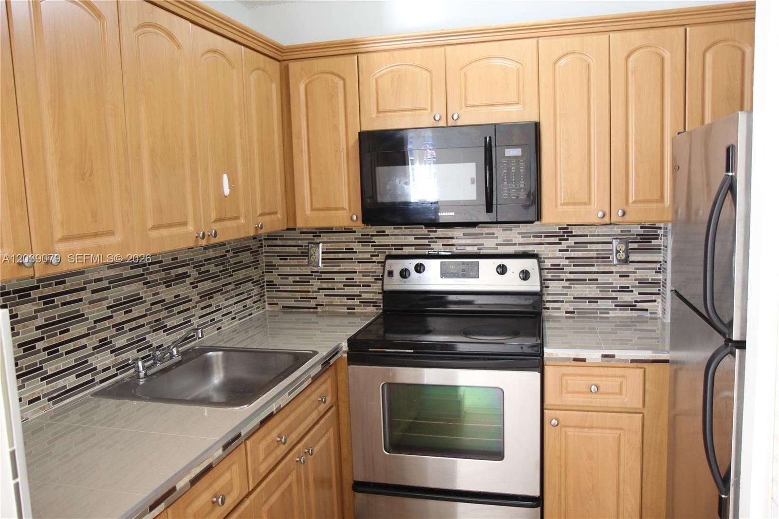 8075 NW 7th Street 115, Miami, FL 33126 photo 15