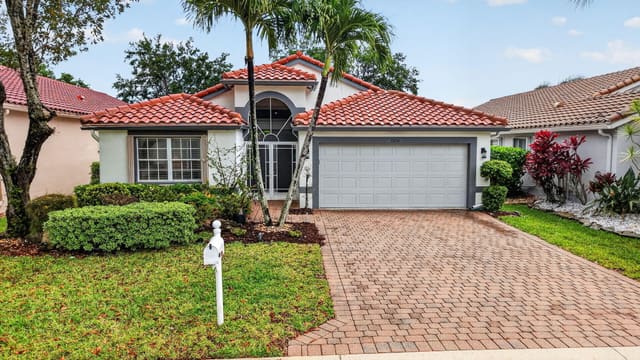 5256 Glenville Drive, Boynton Beach, FL 33437