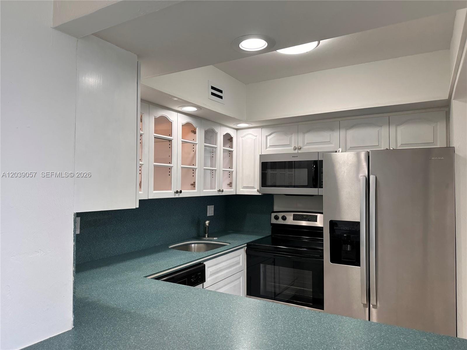 2715 Tigertail Avenue 506 — photo 11