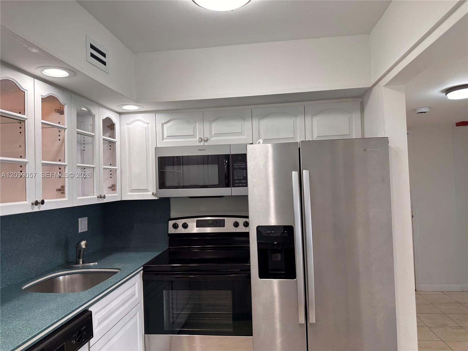 2715 Tigertail Avenue 506 — photo 12