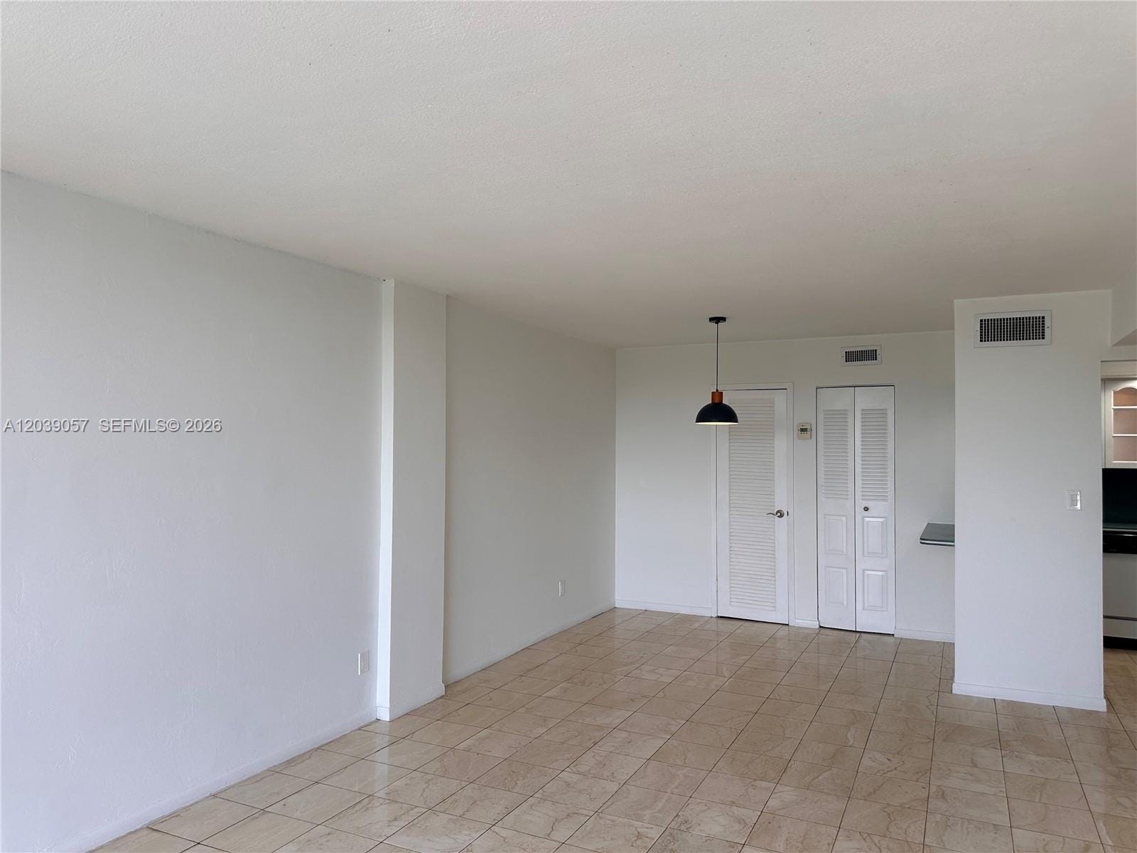2715 Tigertail Avenue 506 — photo 8