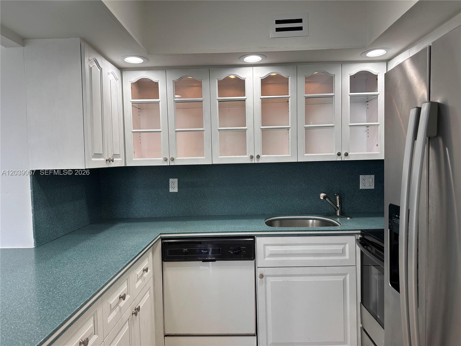 2715 Tigertail Avenue 506 — photo 10