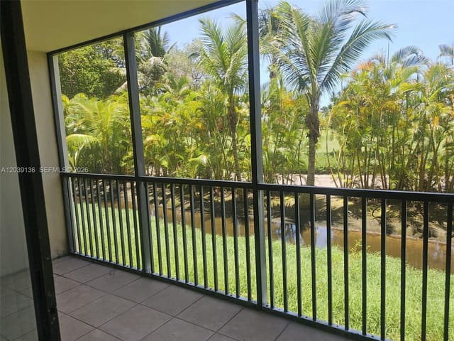 20335 W Country Club Drive 107, Aventura, FL 33180