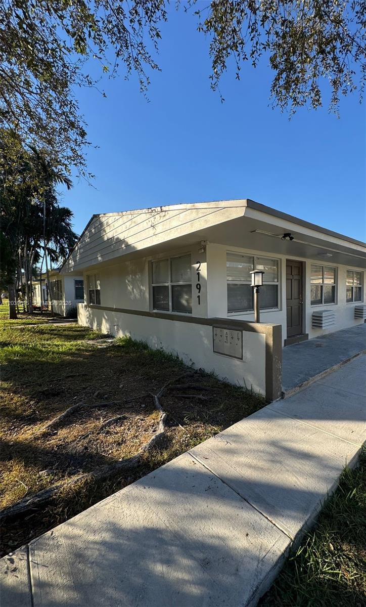 2191 NE 167th Street 1, North Miami Beach, FL 33162, North Miami Beach