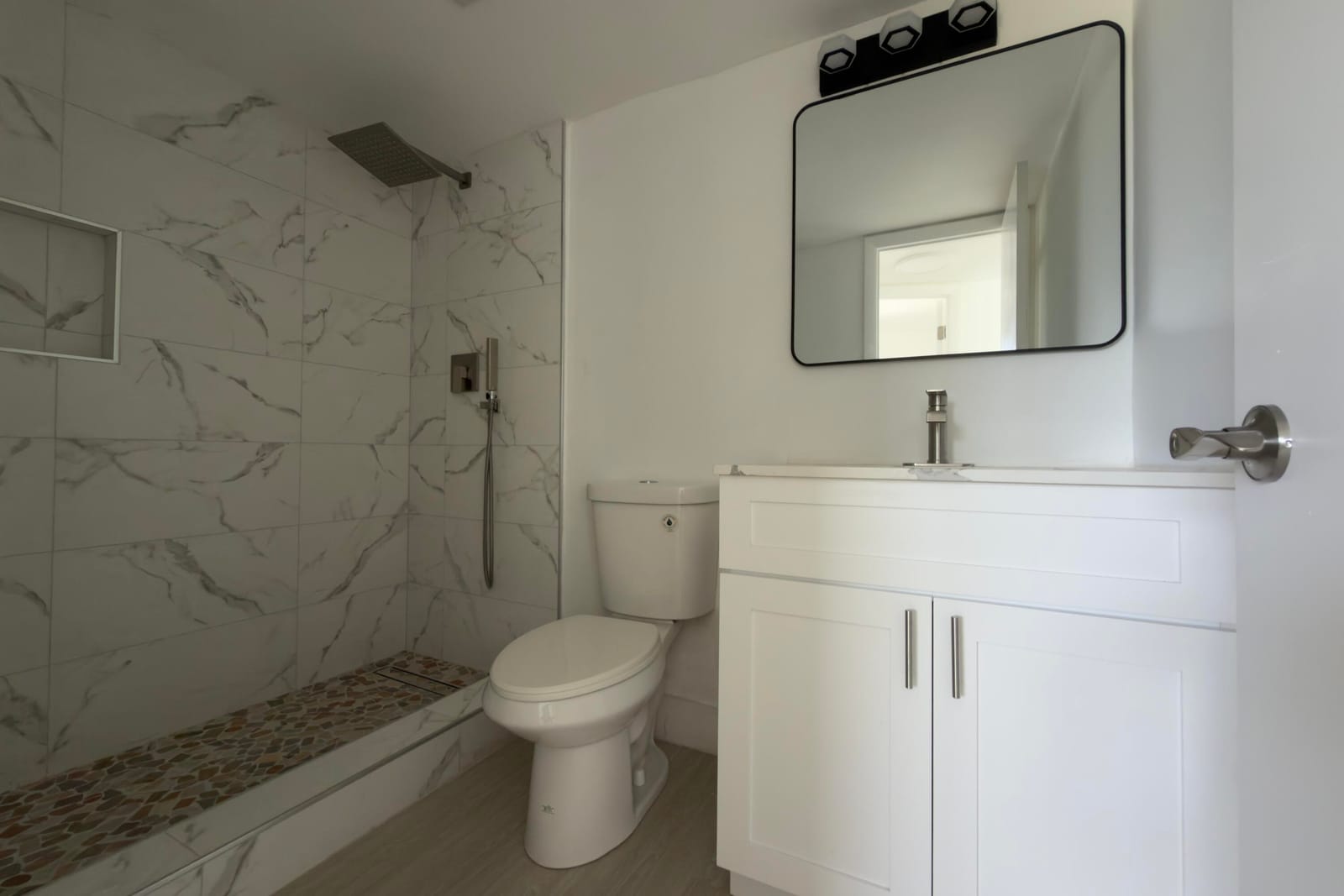 2831 E Sunrise Lakes Drive E 311, Sunrise, FL 33322 photo 13