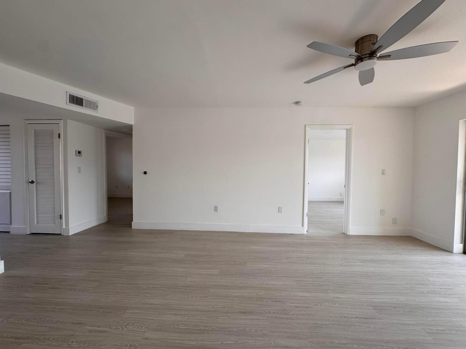 2831 E Sunrise Lakes Drive E 311, Sunrise, FL 33322 photo 5