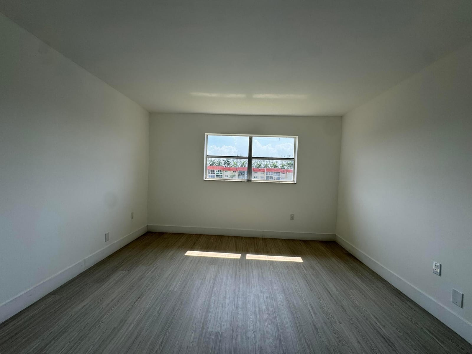 2831 E Sunrise Lakes Drive E 311, Sunrise, FL 33322 photo 8