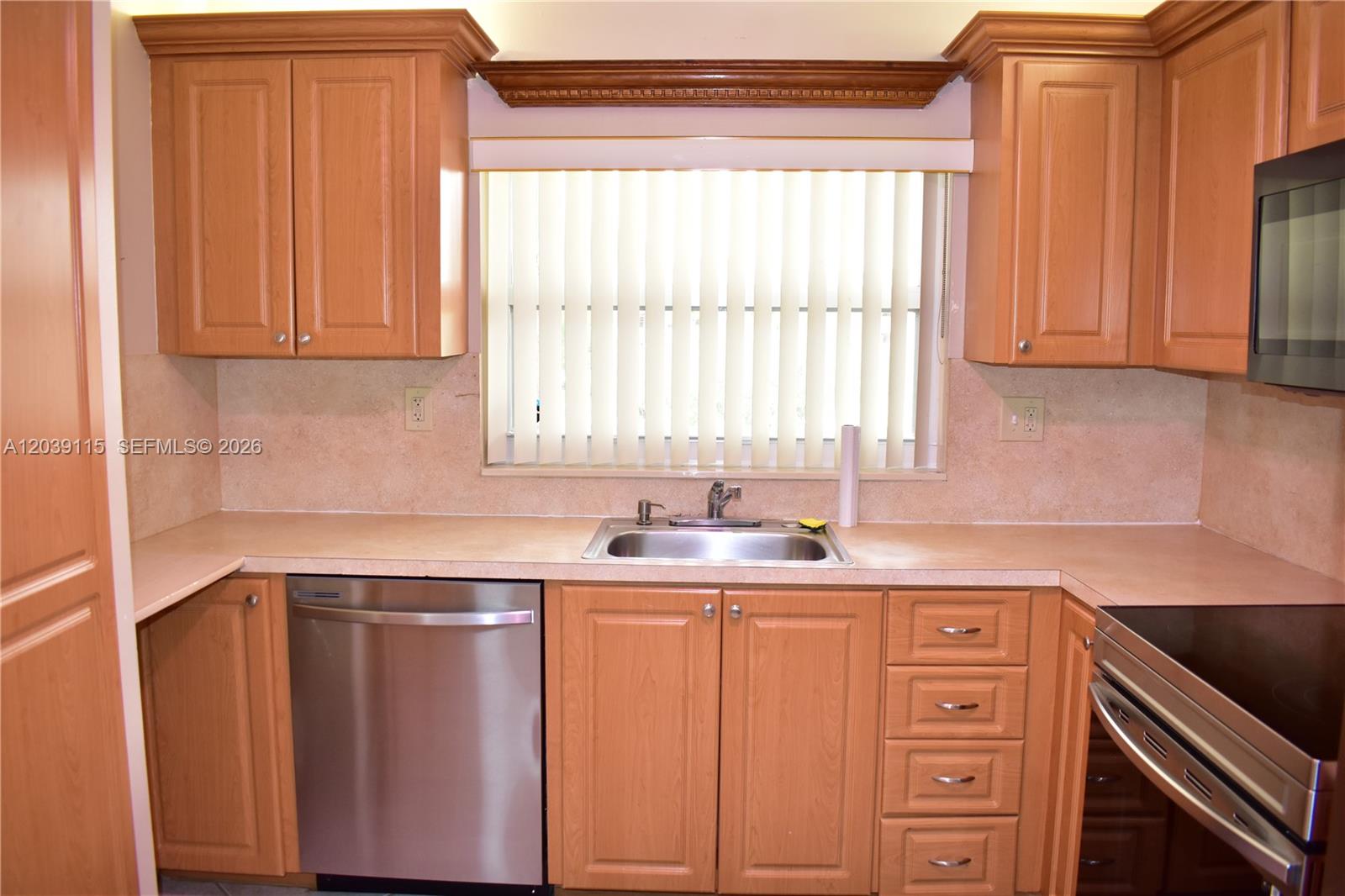 9300 Sunrise Lakes Boulevard 208, Sunrise, FL 33322, Sunrise