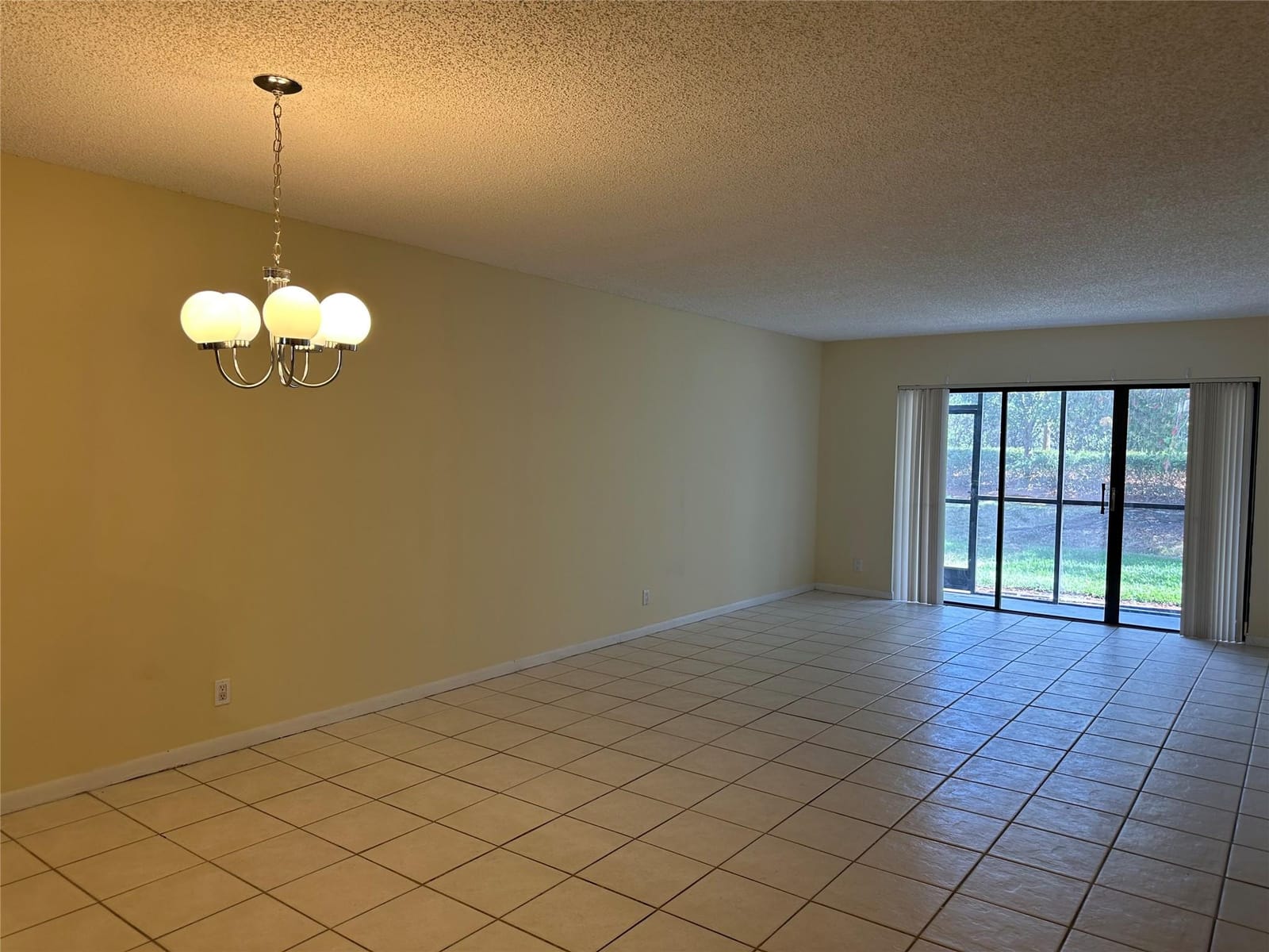 310 Racquet Club Road 103 — photo 2