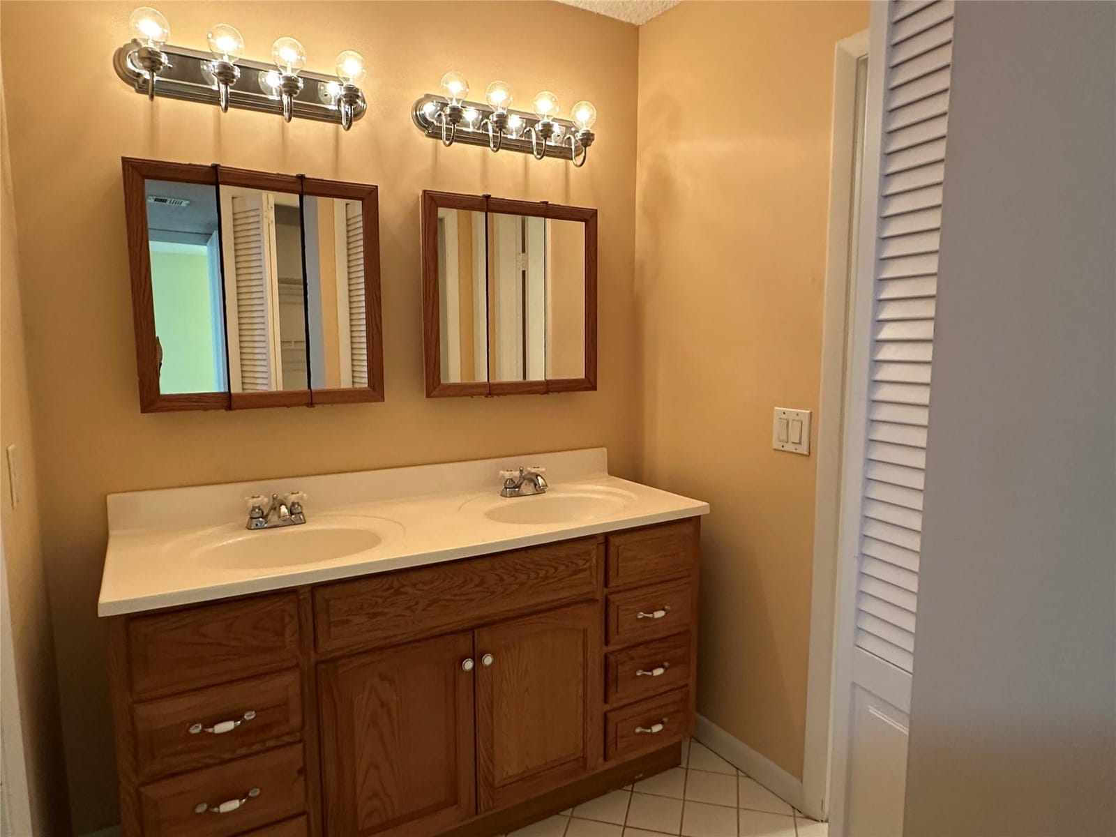 310 Racquet Club Road 103 — photo 7