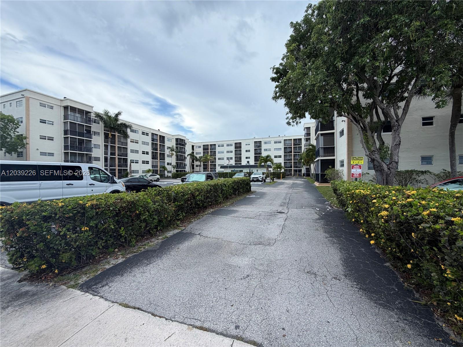 220 SW 9th Avenue 402, Hallandale Beach, FL 33009, Hallandale Beach