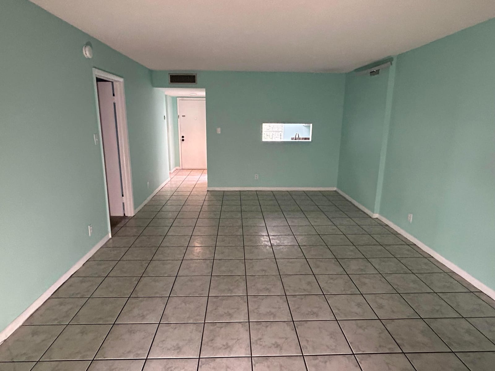 3301 NW 47th Terrace 210 — photo 2