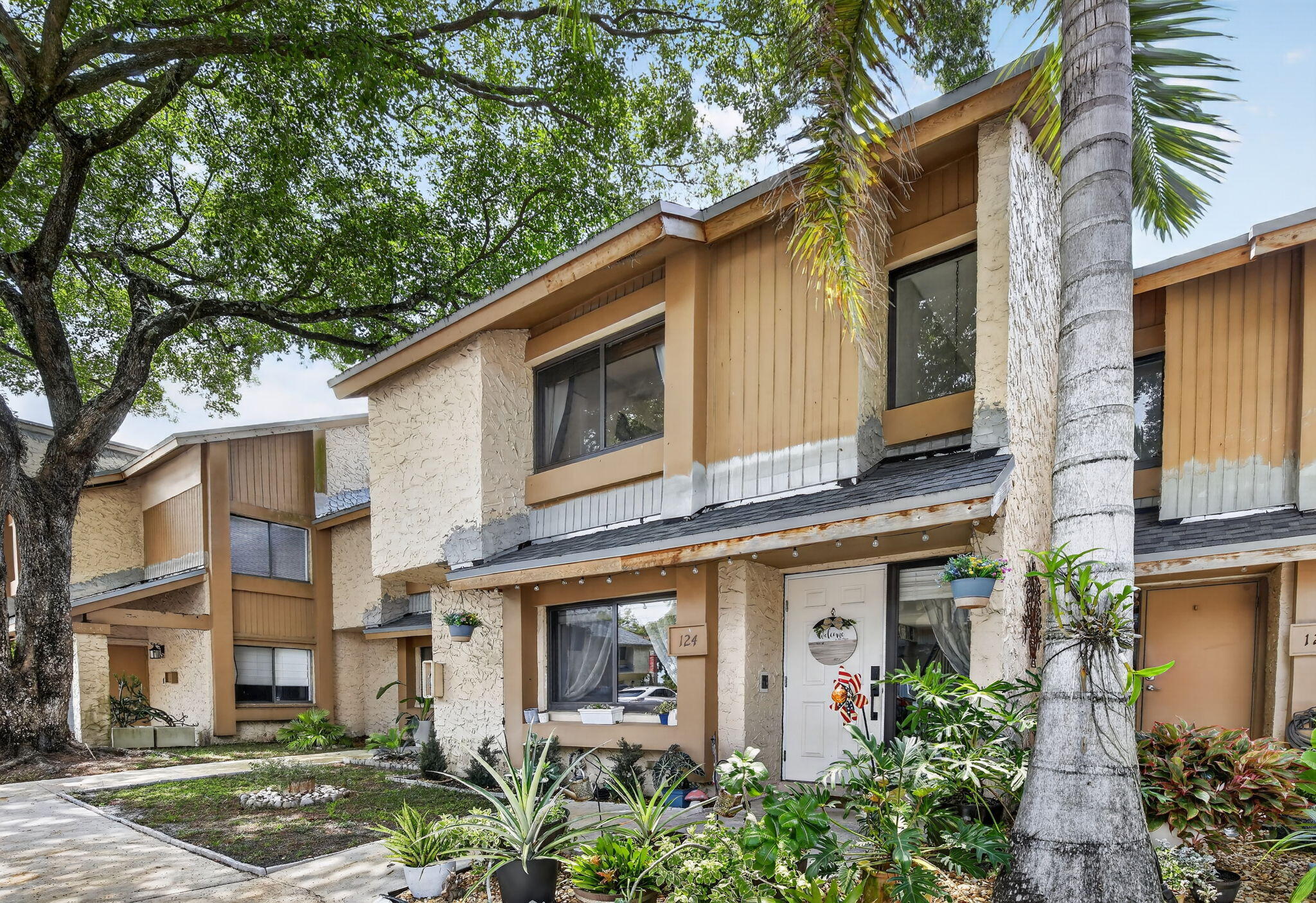 124 Wimbledon Lake Drive, Plantation, FL 33324, Plantation
