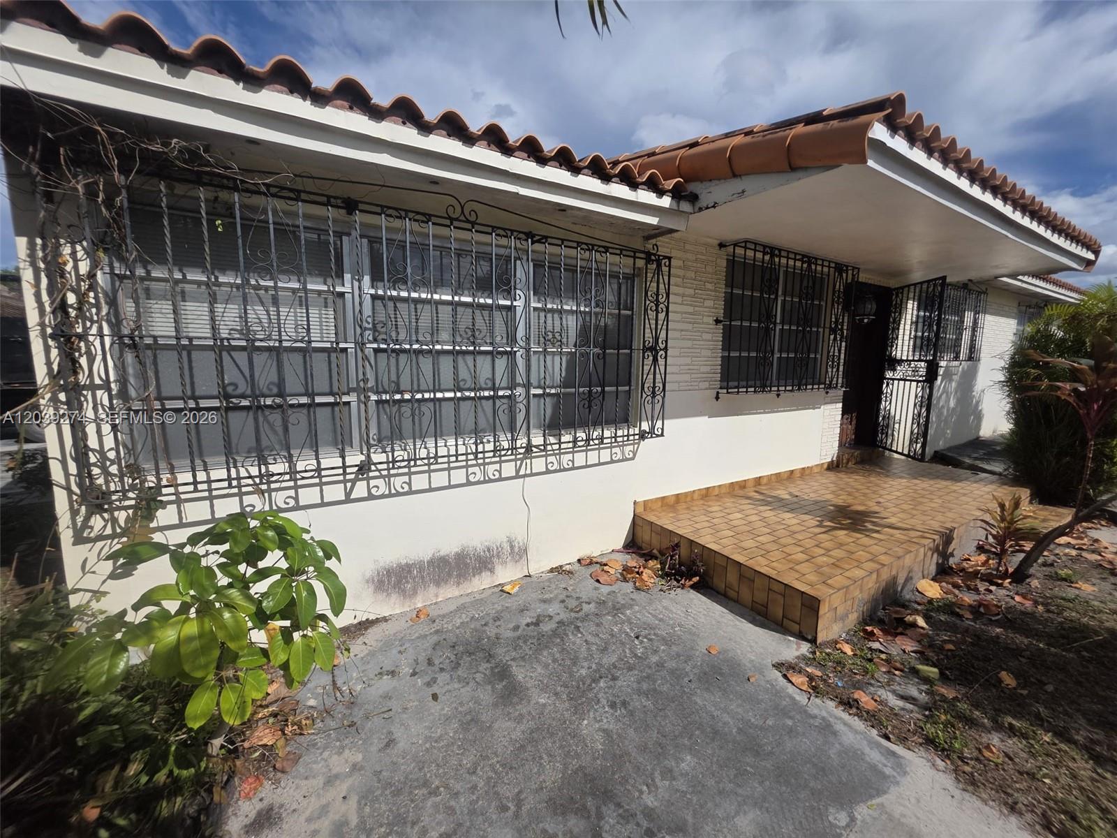 405 SE 4th Avenue, Hialeah, FL 33010, Hialeah