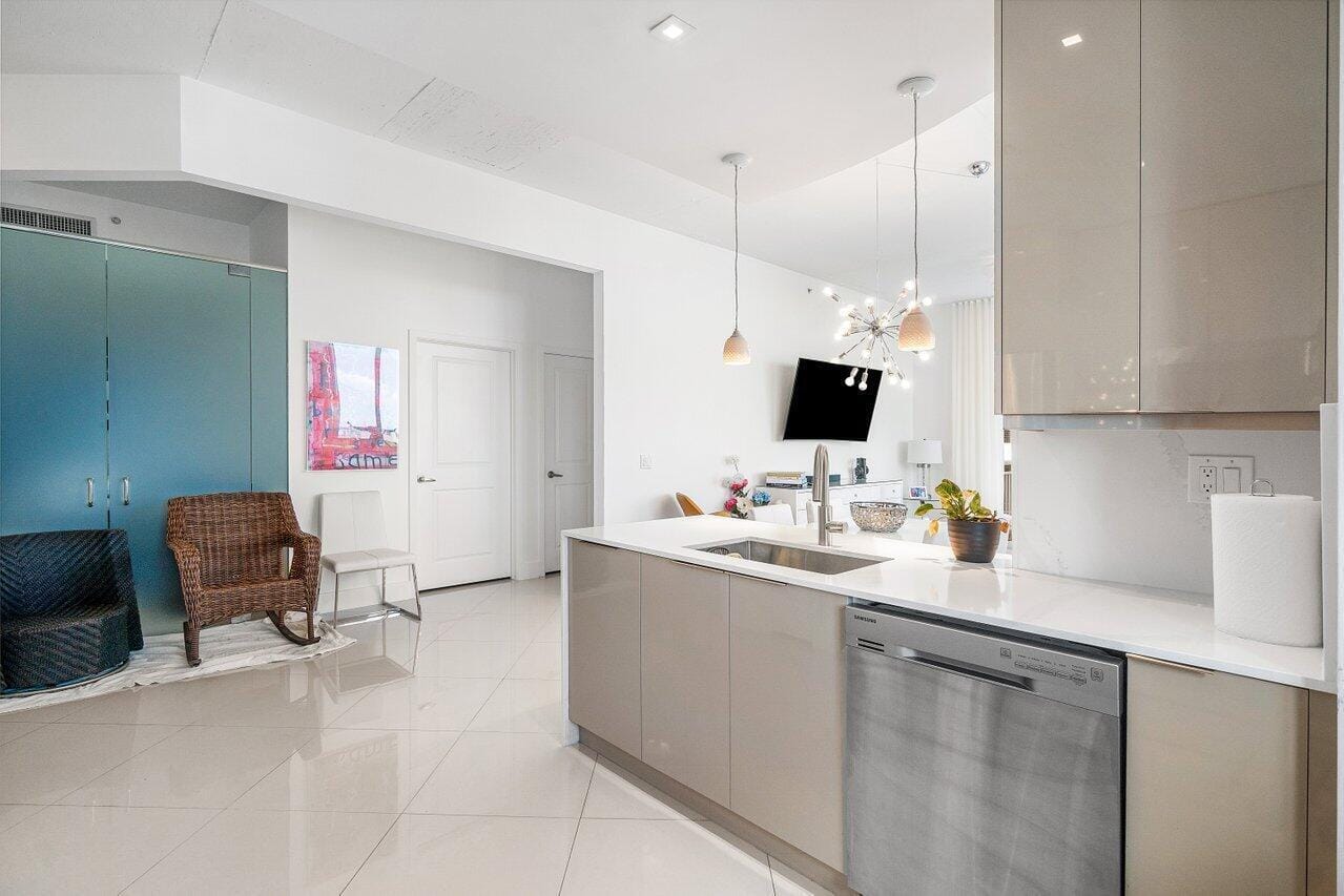 300 S Australian Avenue 1418, West Palm Beach, FL 33401 photo 12