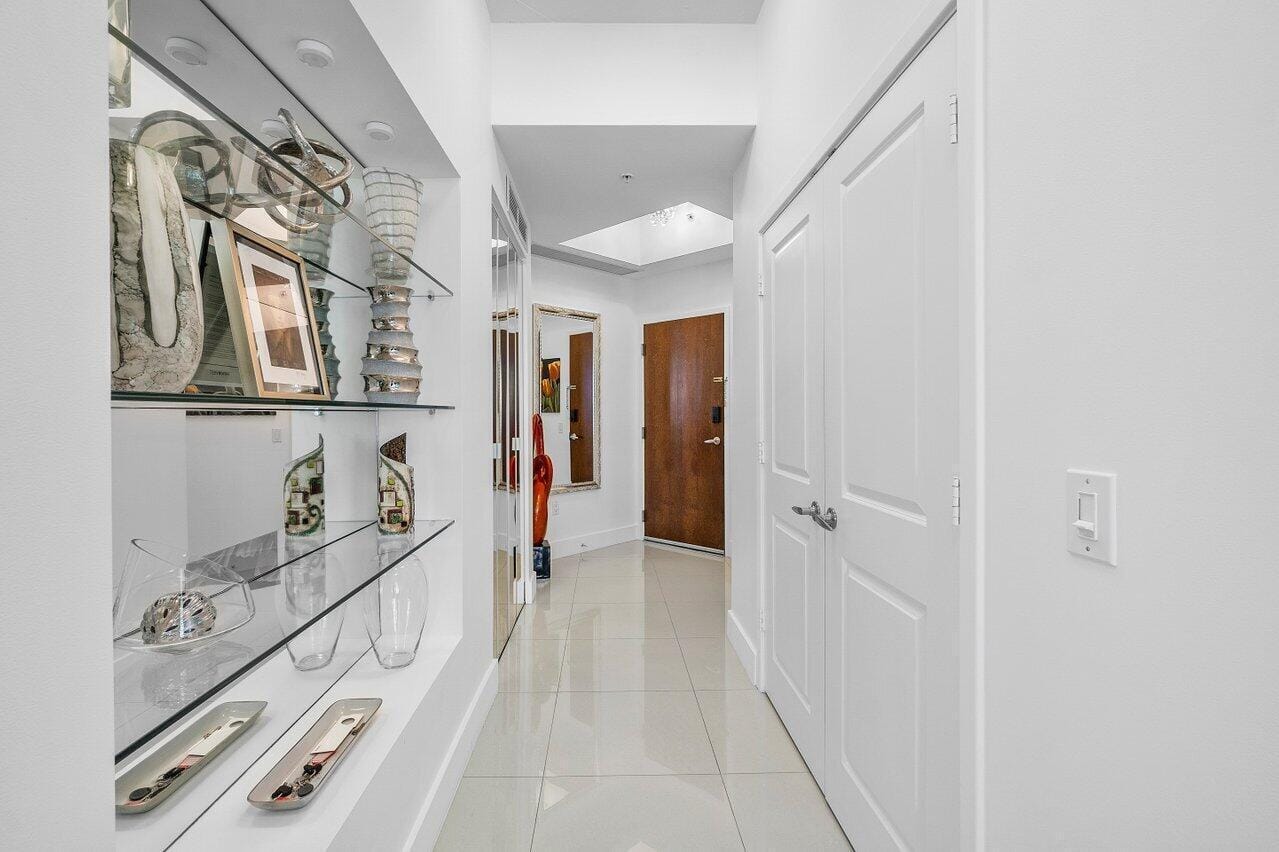 300 S Australian Avenue 1418, West Palm Beach, FL 33401 photo 3