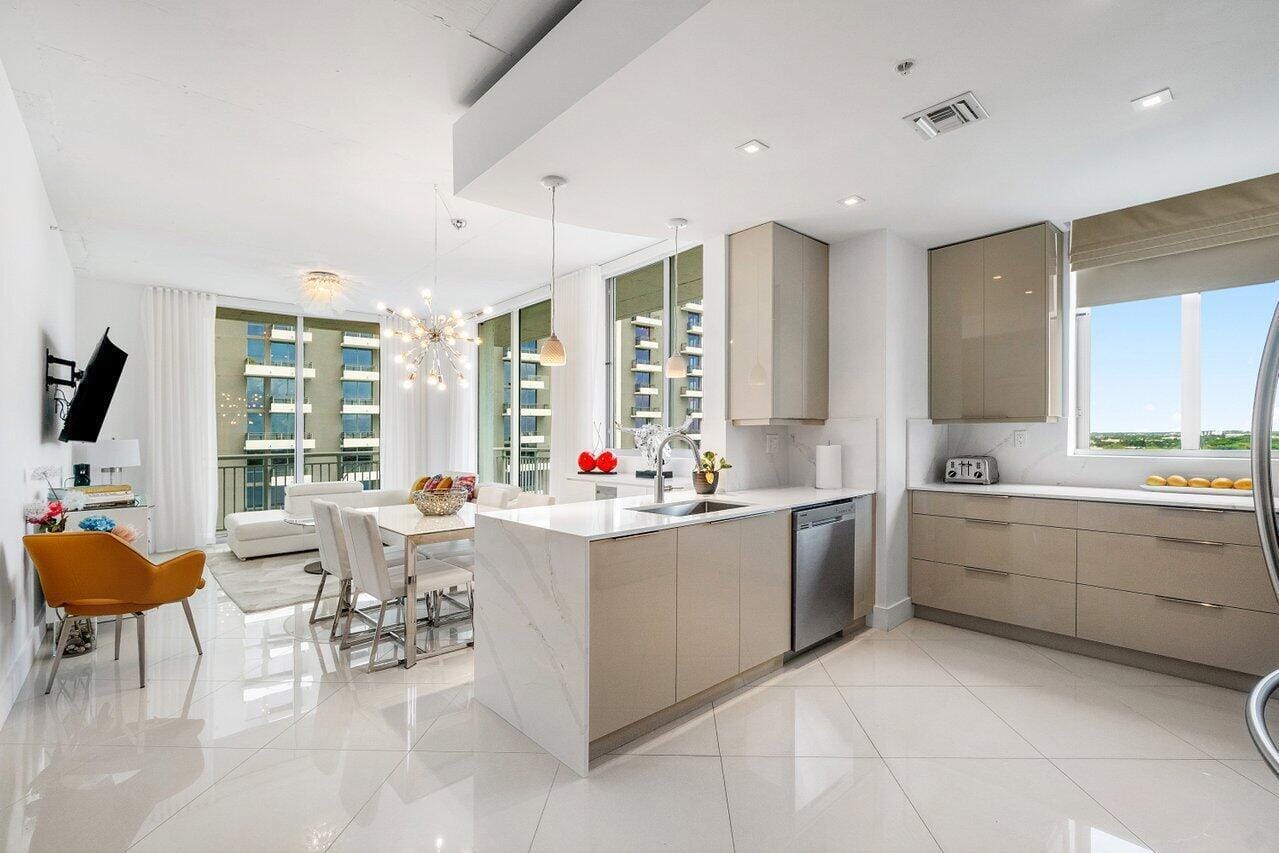 300 S Australian Avenue 1418, West Palm Beach, FL 33401 photo 10