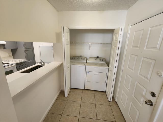 4401 W Mcnab Road 16, Pompano Beach, FL 33069