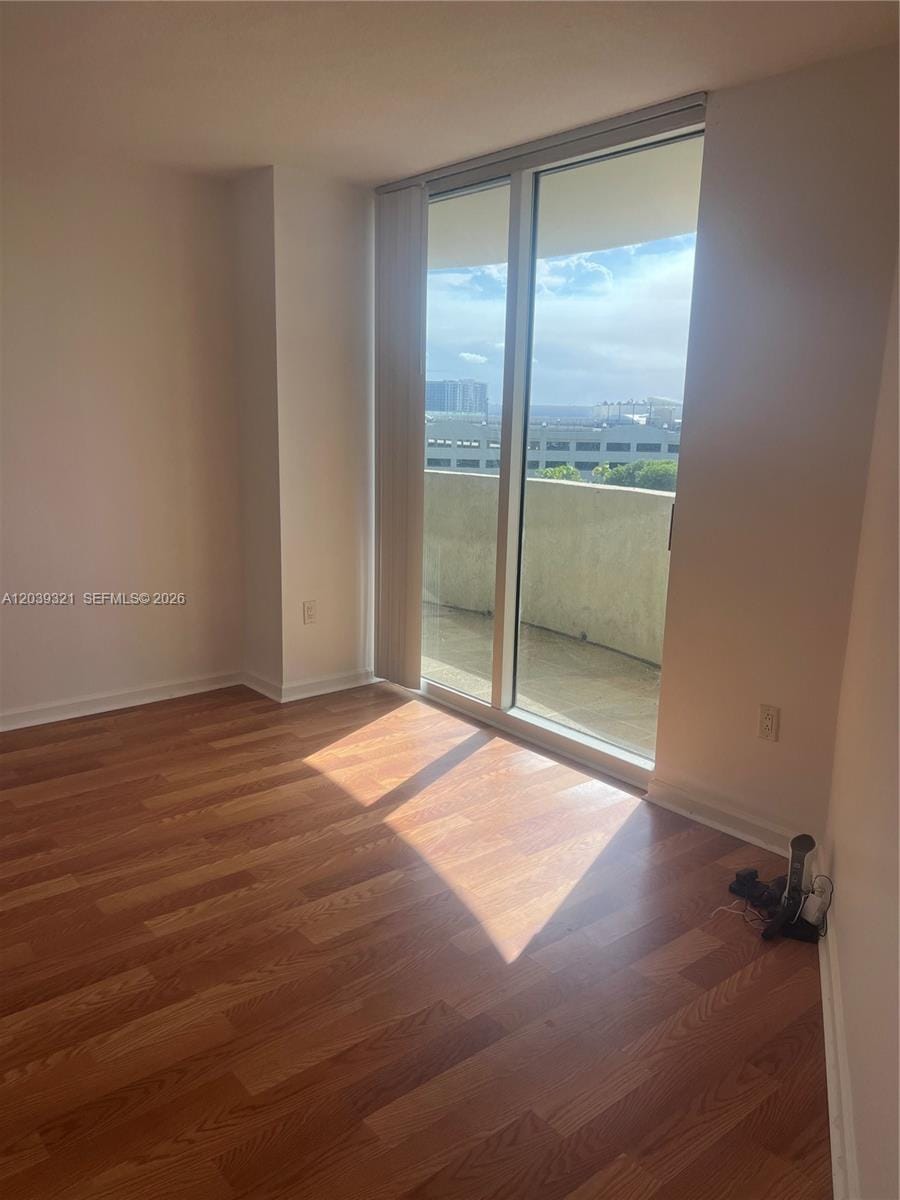 19501 W Country Club Drive 611 — photo 11