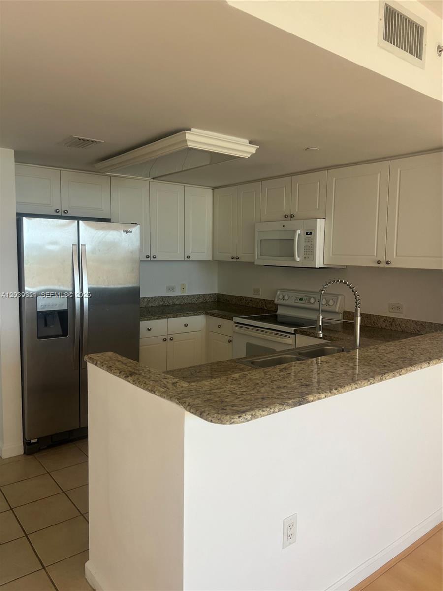 19501 W Country Club Drive 611, Aventura, FL 33180, Aventura