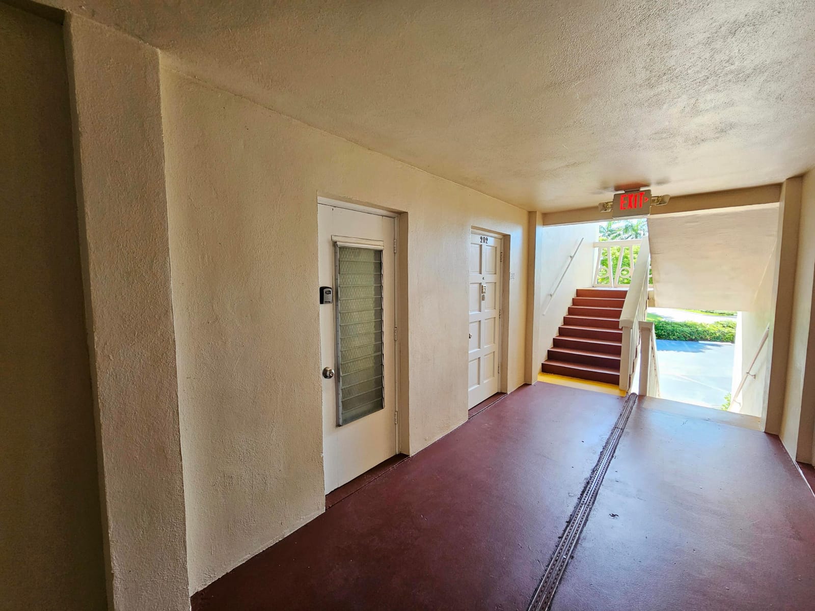 2562 Garden Drive N 202 — photo 3