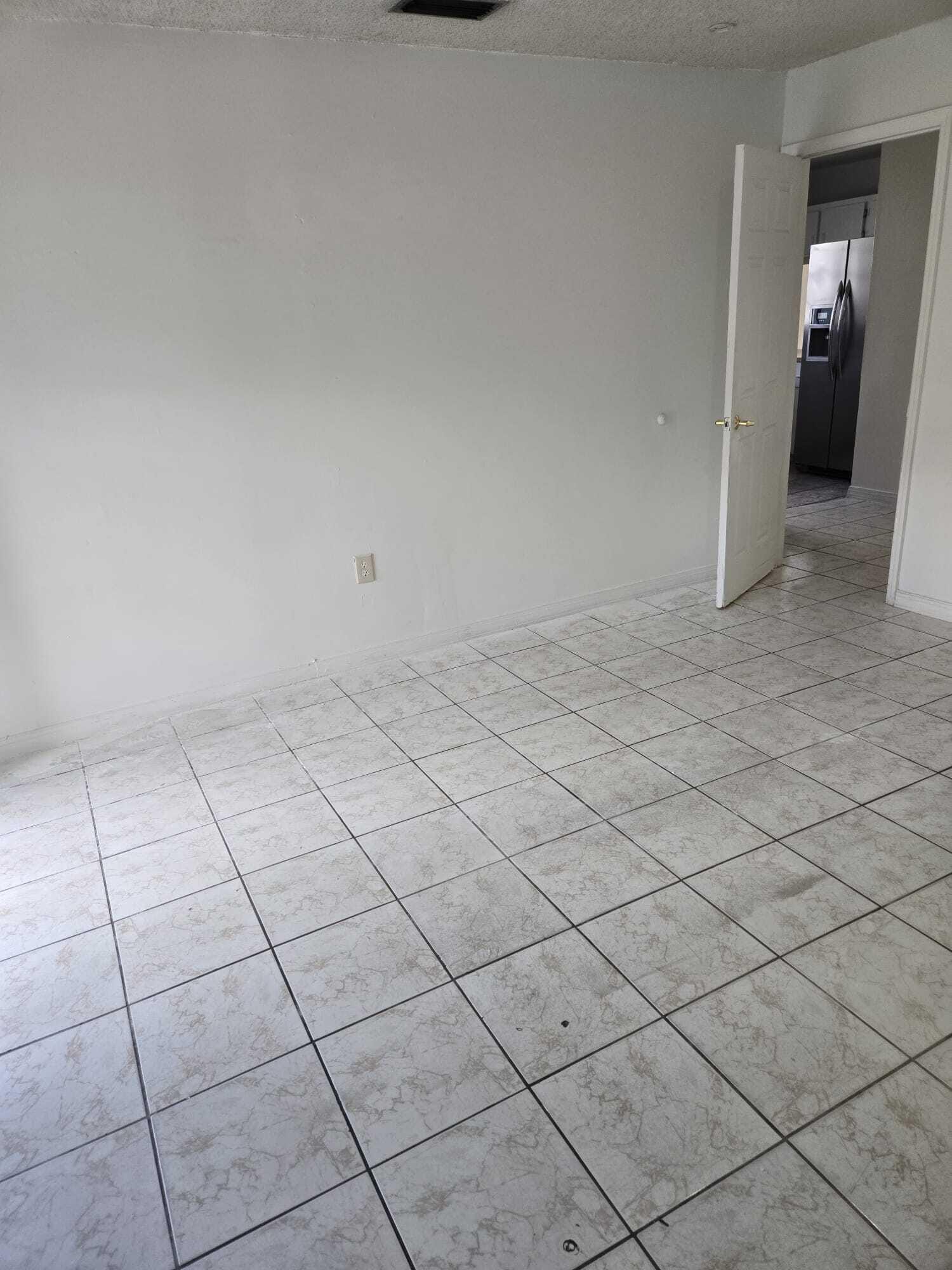 11302 SW 7th Street — photo 11