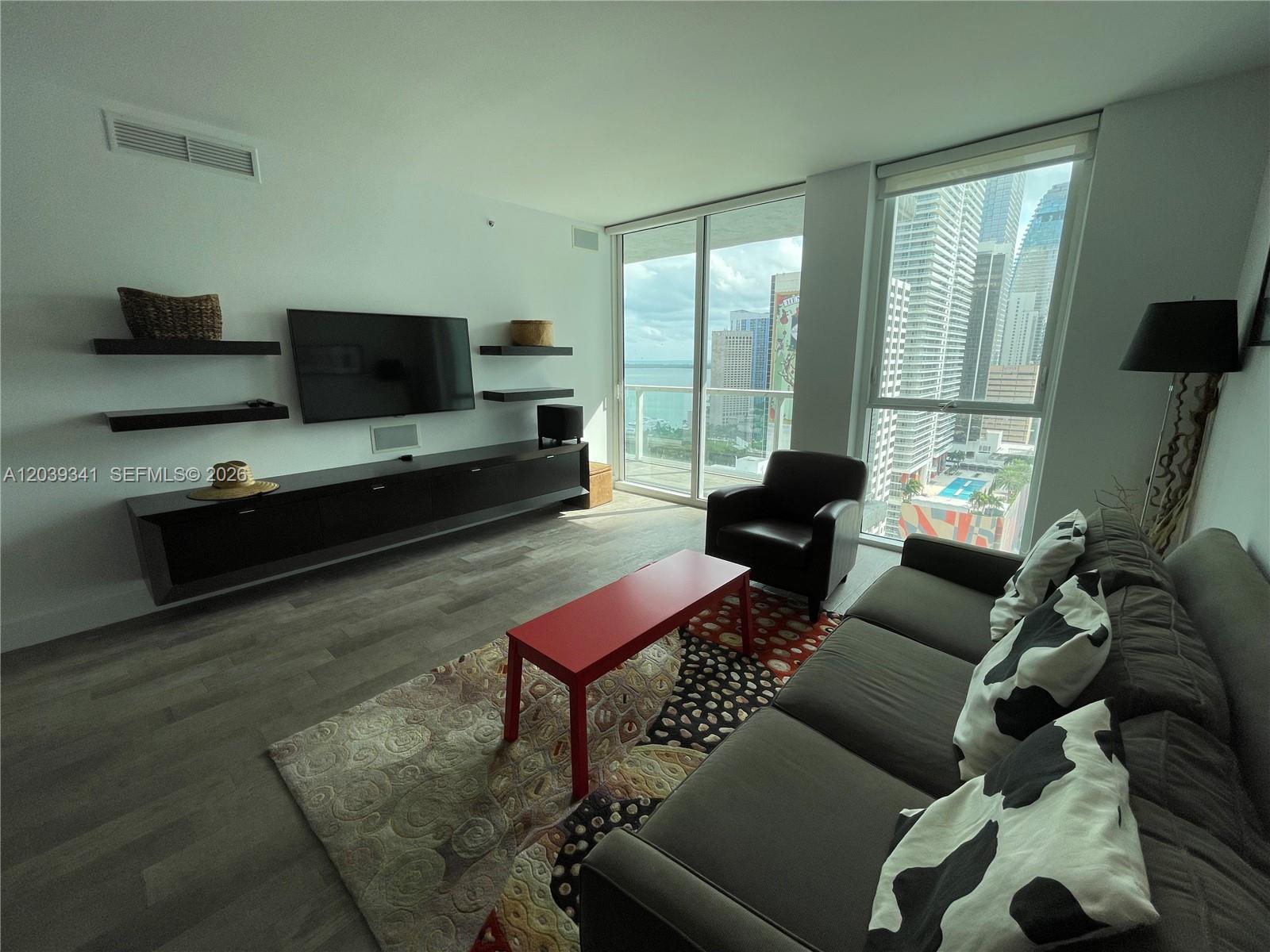 244 Biscayne Boulevard 2607, Miami, FL 33132, Miami
