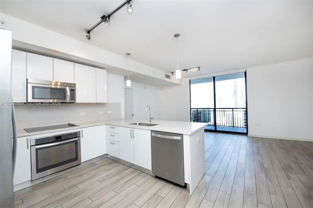 999 SW 1st Avenue 2402, Nine At Mary Brickell Vil, Miami, FL