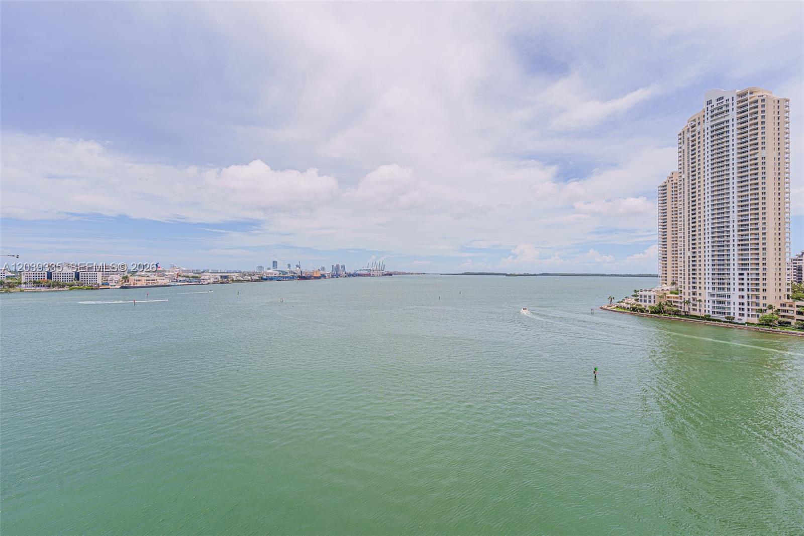 335 S Biscayne Boulevard 1009, Miami, FL 33131, Miami