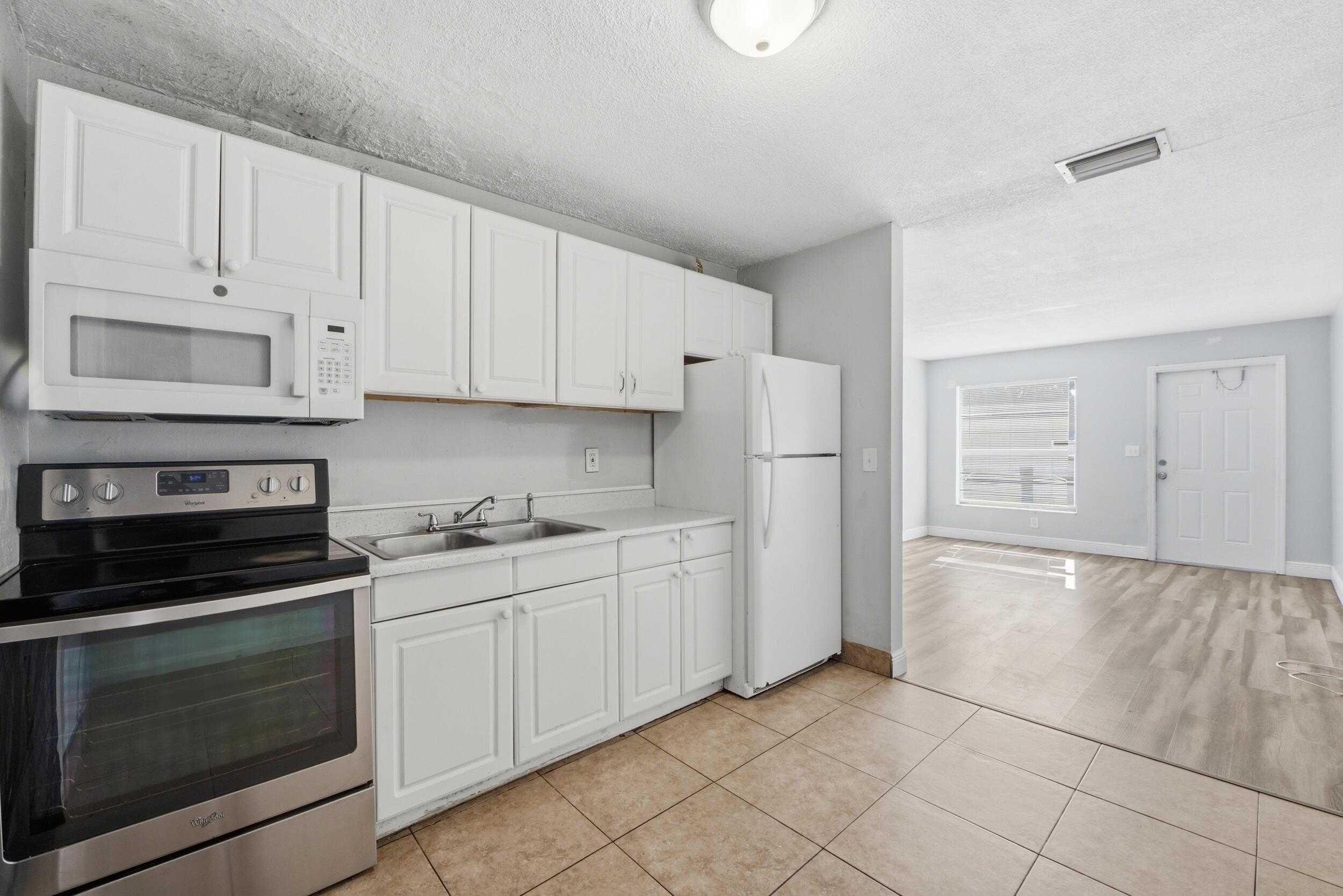 2001 A E Isaacs Avenue 2007, West Palm Beach, FL 33407, West Palm Beach