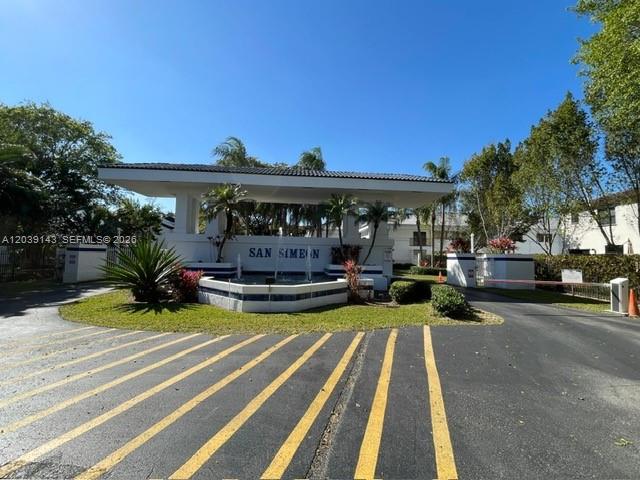 21300 San Simeon Way 01, Miami, FL 33179, Miami
