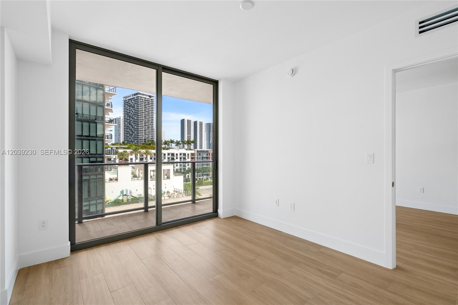 90 NE 32nd Street 1009 — photo 8