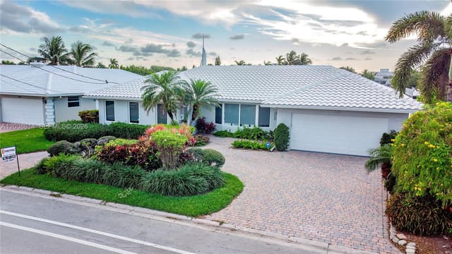 5721 Bayview Drive, Fort Lauderdale, FL 33308