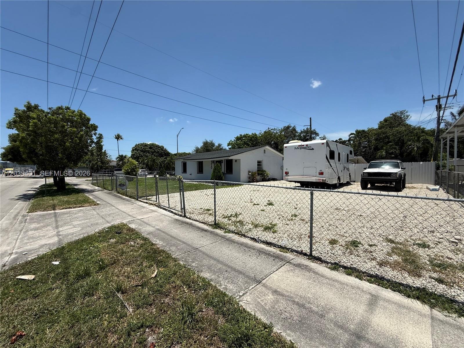 3320 E 10th Avenue, Hialeah, FL 33013 photo 2