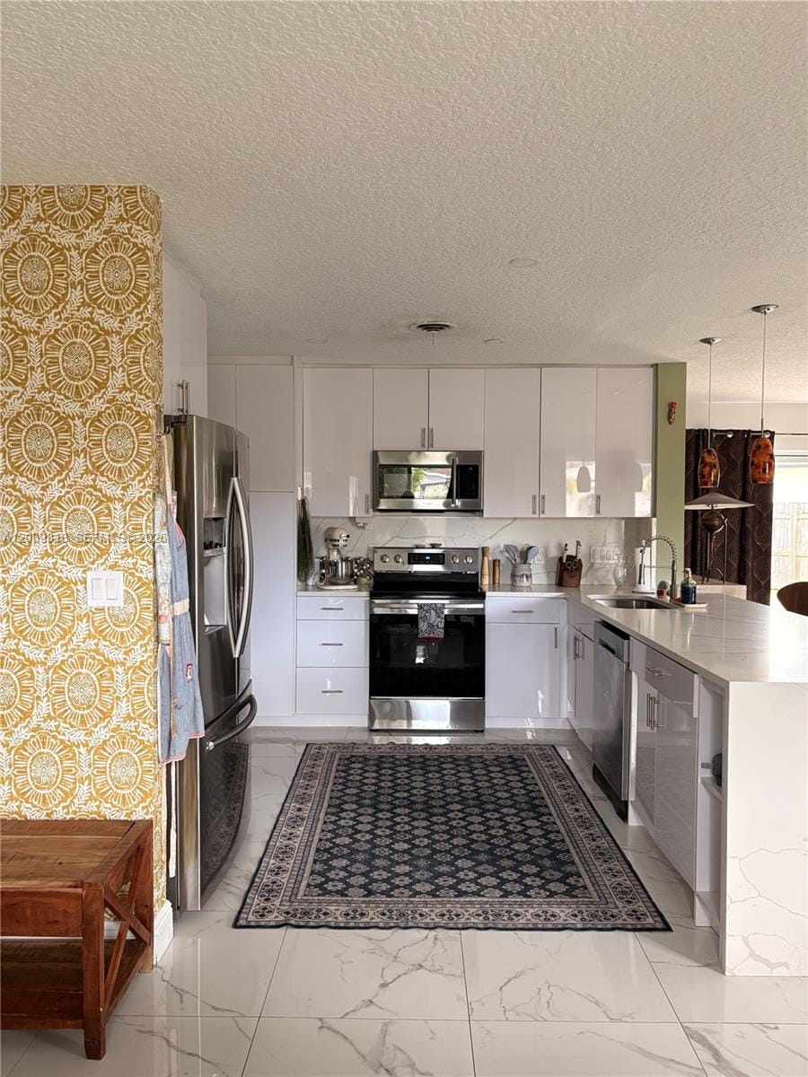 4401 NW 8th Street — photo 9