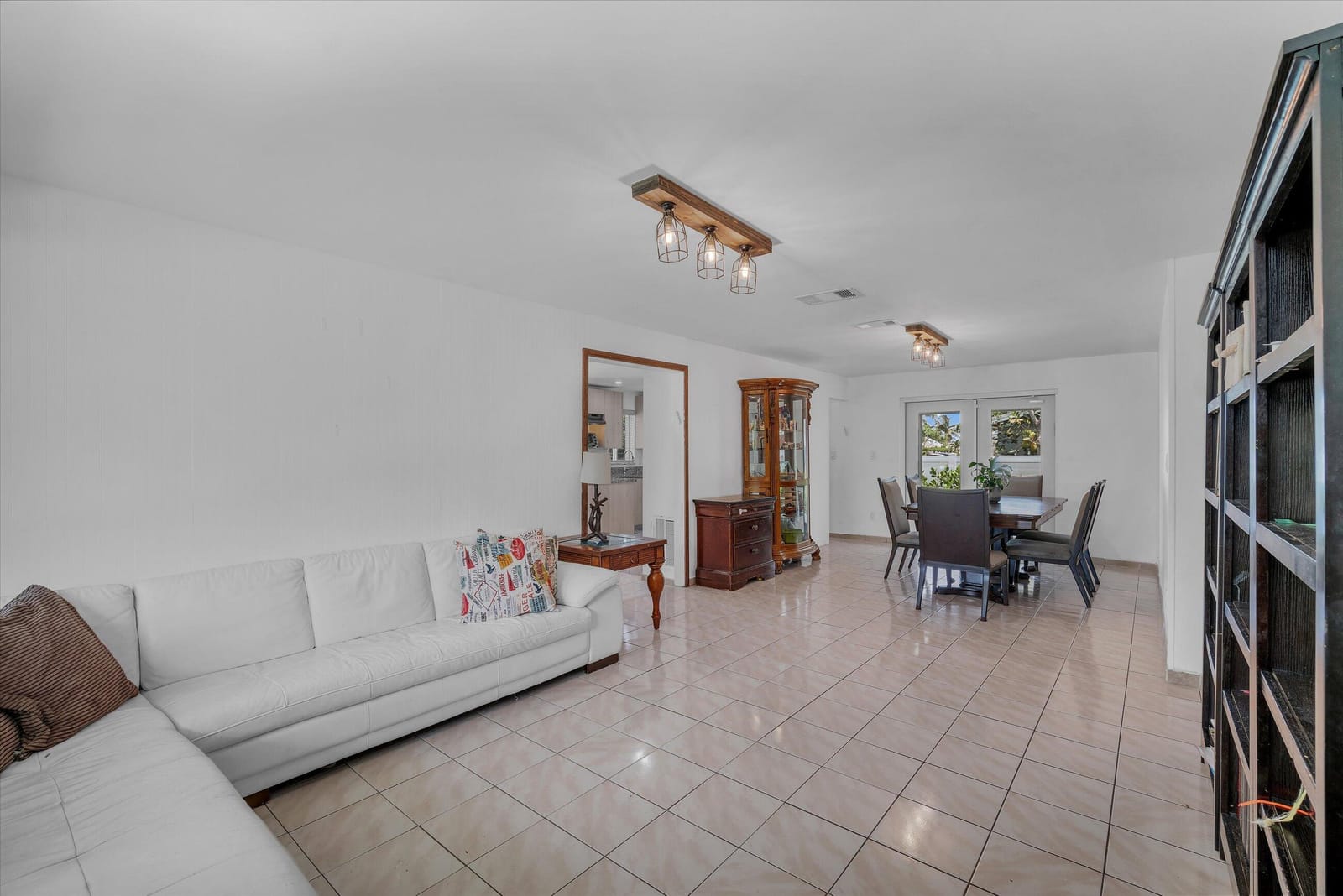 7321 Cody Street — photo 3