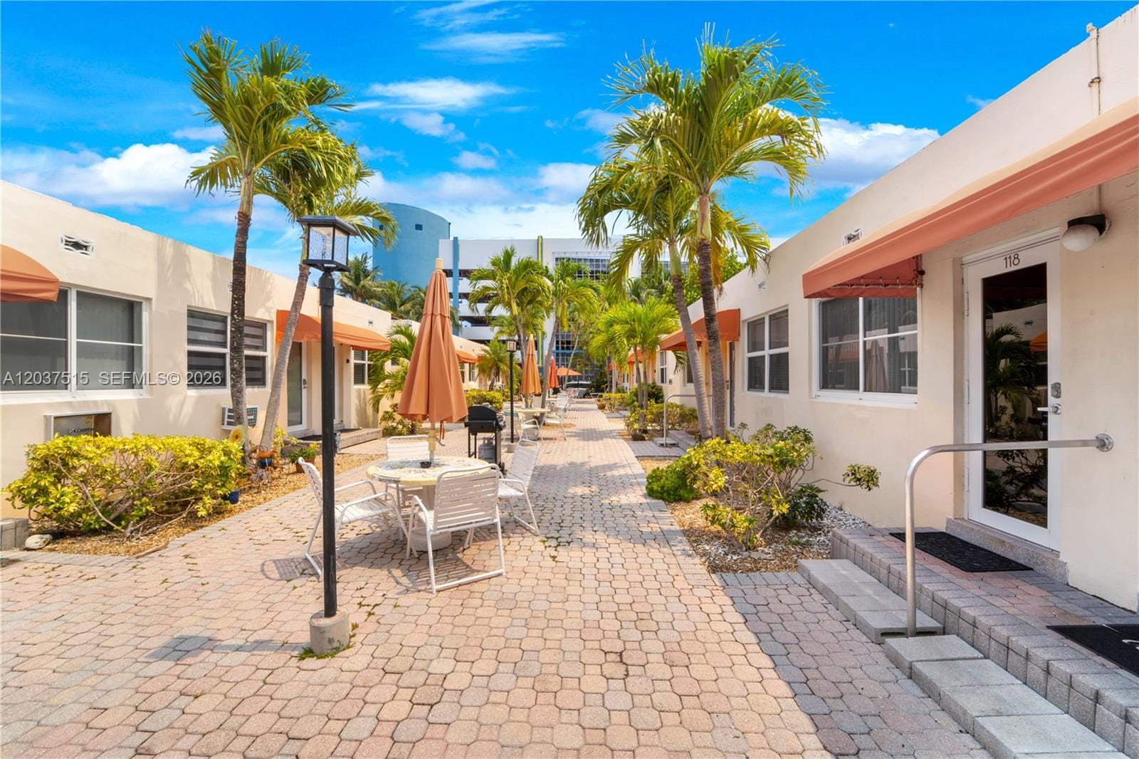 336 Arthur Street 118, Hollywood, FL 33019 photo 2