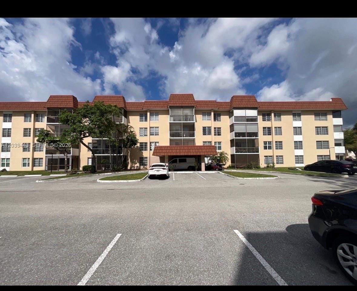 4152 Inverrary Drive 409, Lauderhill, FL 33319