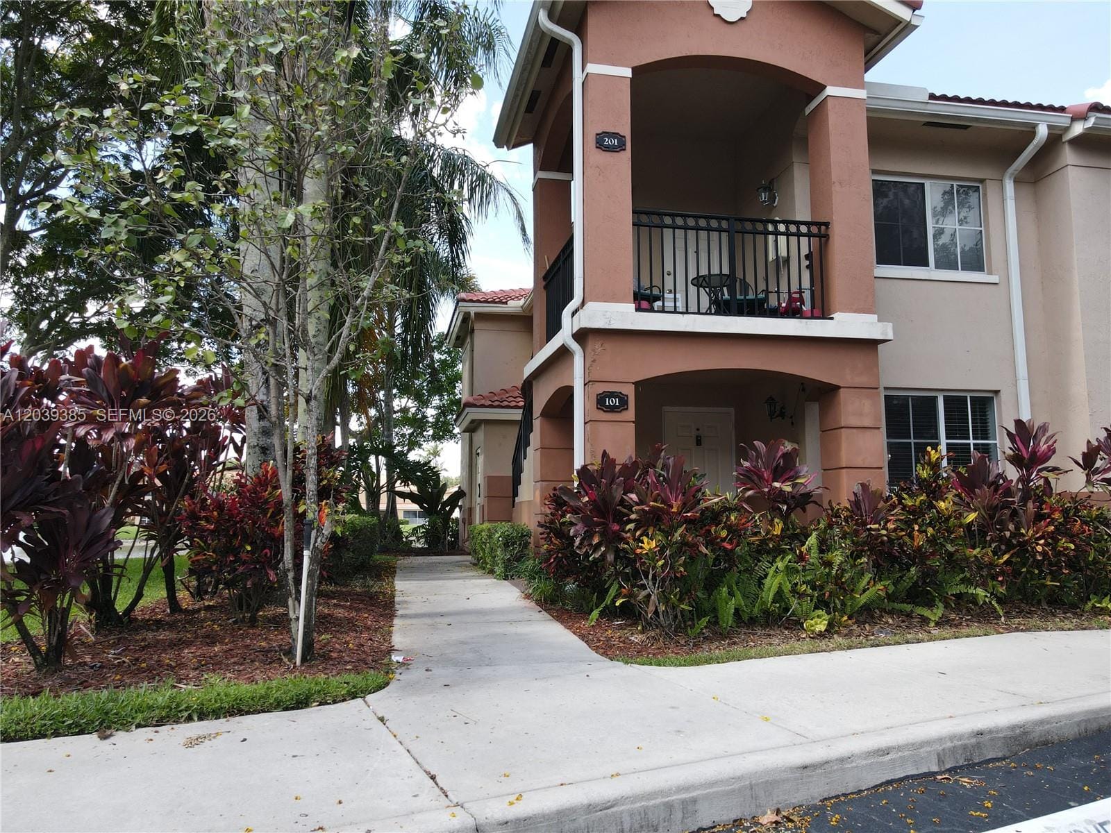 3486 Briar Bay Boulevard 101, West Palm Beach, FL 33411 photo 2