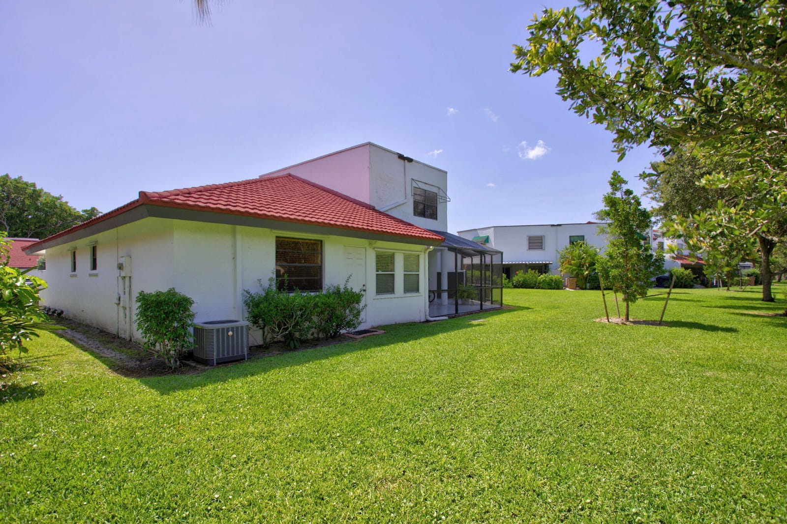 353 NW 36th Avenue, Deerfield Beach, FL 33442 photo 20