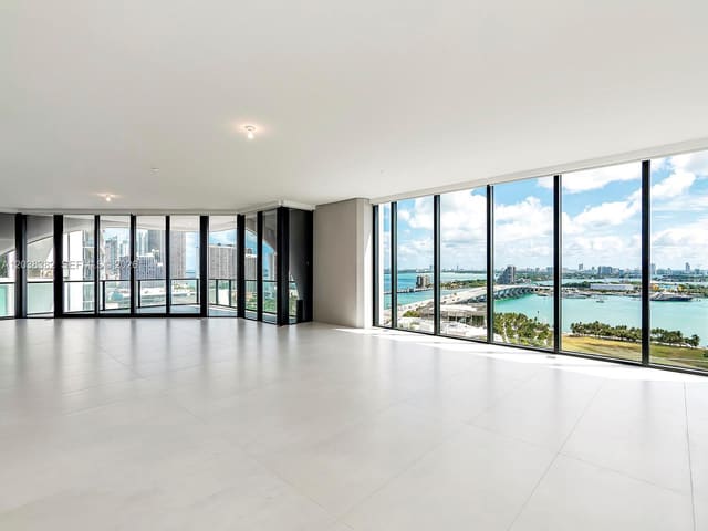 1000 Biscayne Boulevard 2002, Miami, FL 33132