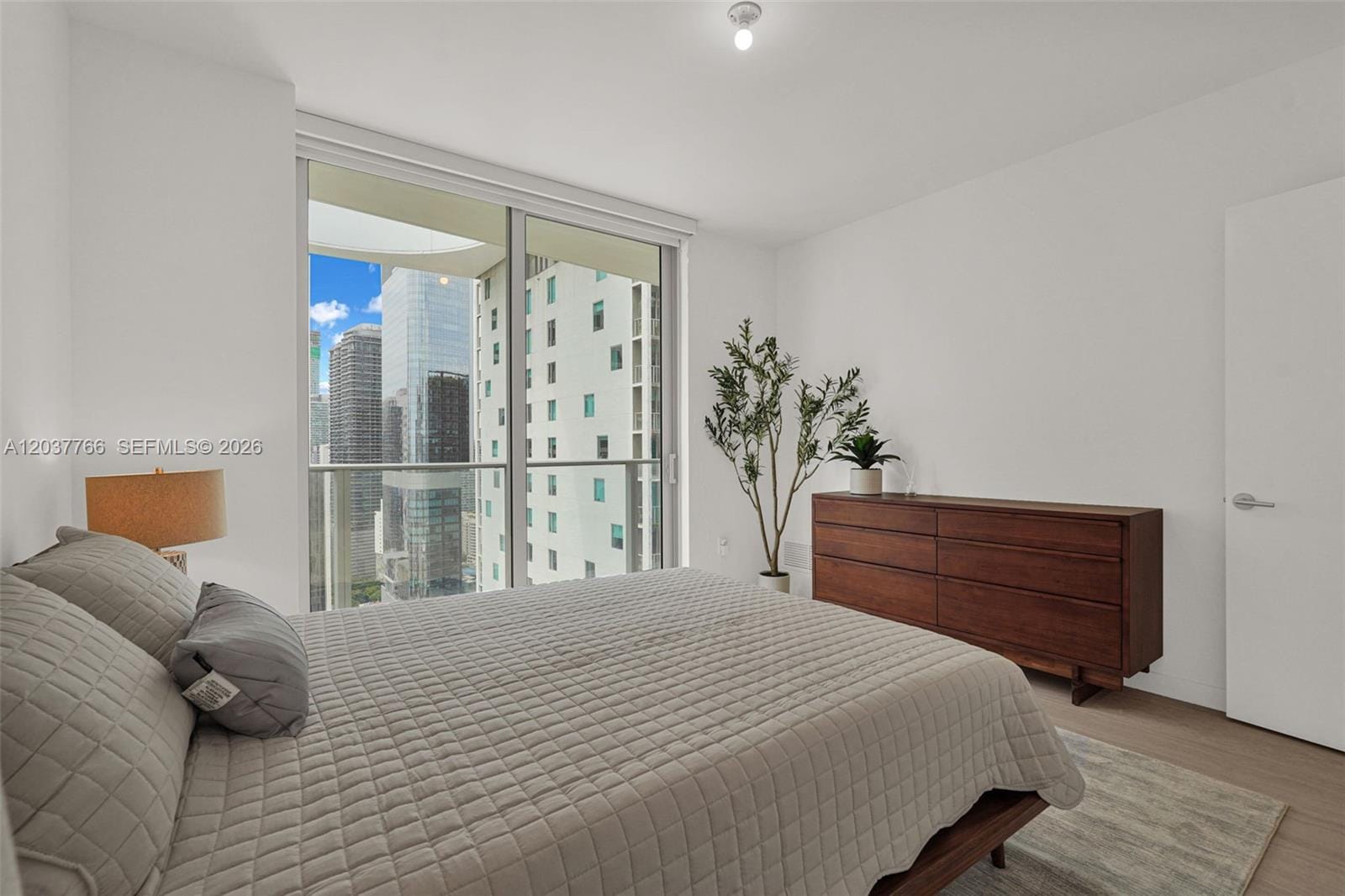 77 SE 5th Street 3714, Miami, FL 33131 photo 17