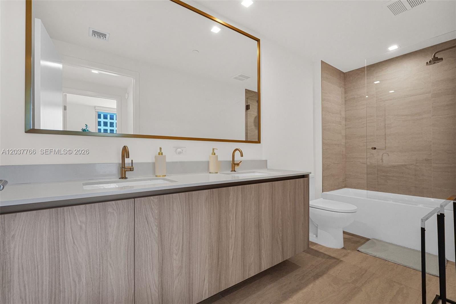 77 SE 5th Street 3714, Miami, FL 33131 photo 19
