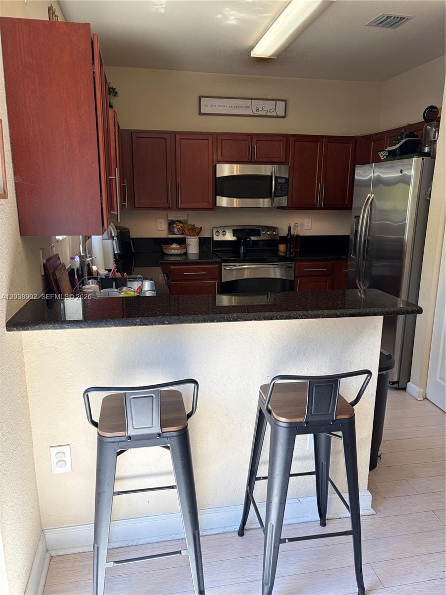 370 NE 37th Place — photo 9