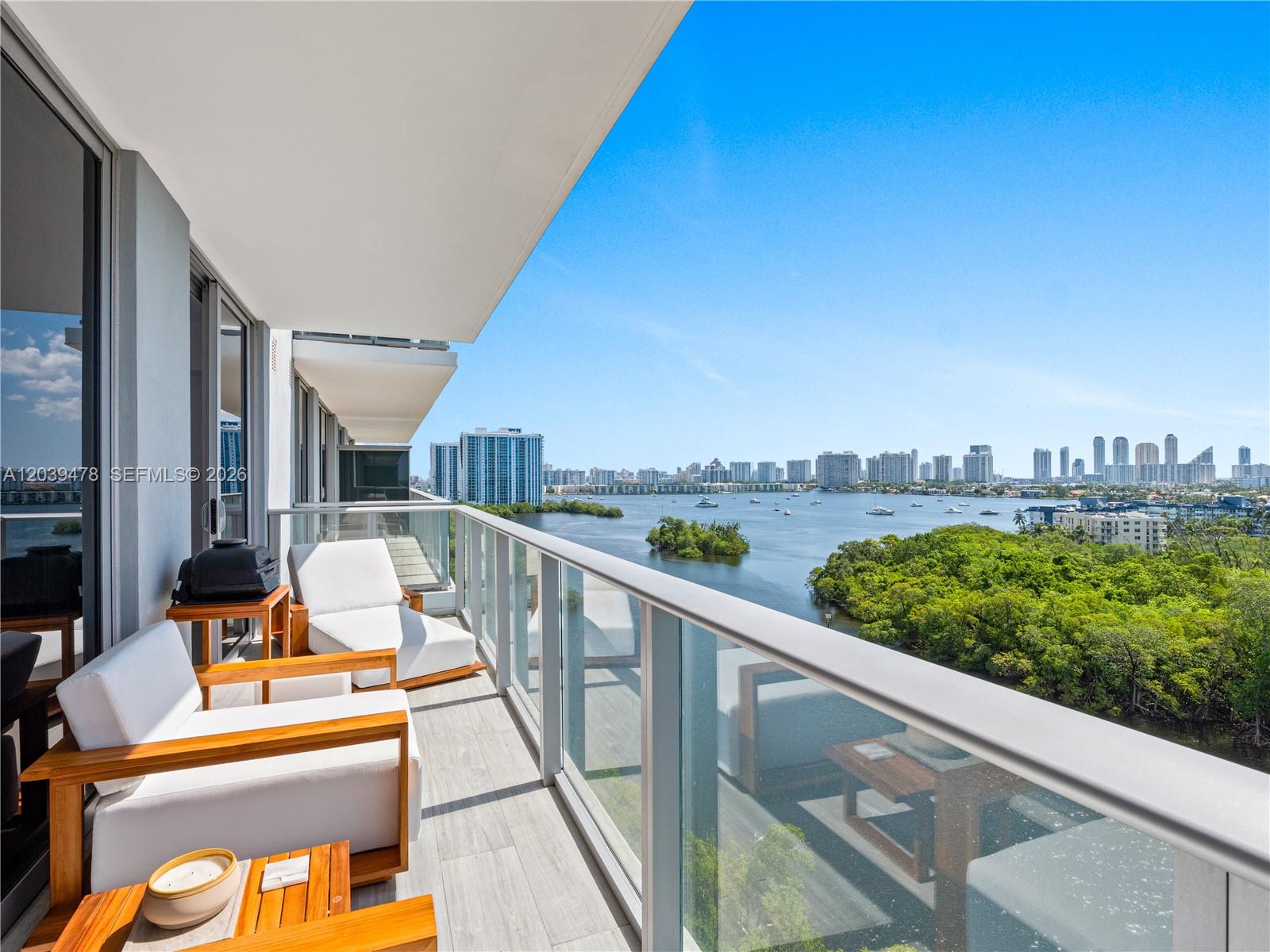 16385 Biscayne Boulevard 1117, North Miami Beach, FL 33160, North Miami Beach