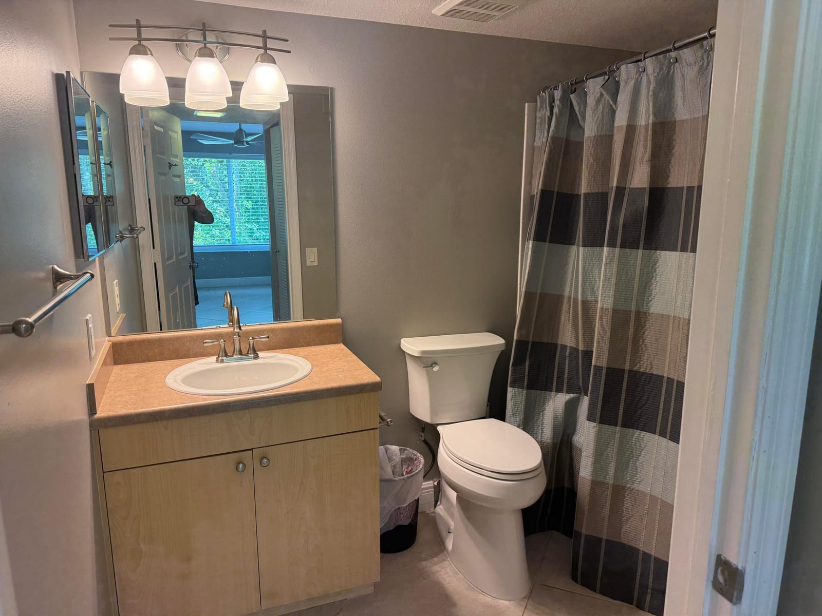 902 Villa Circle — photo 12