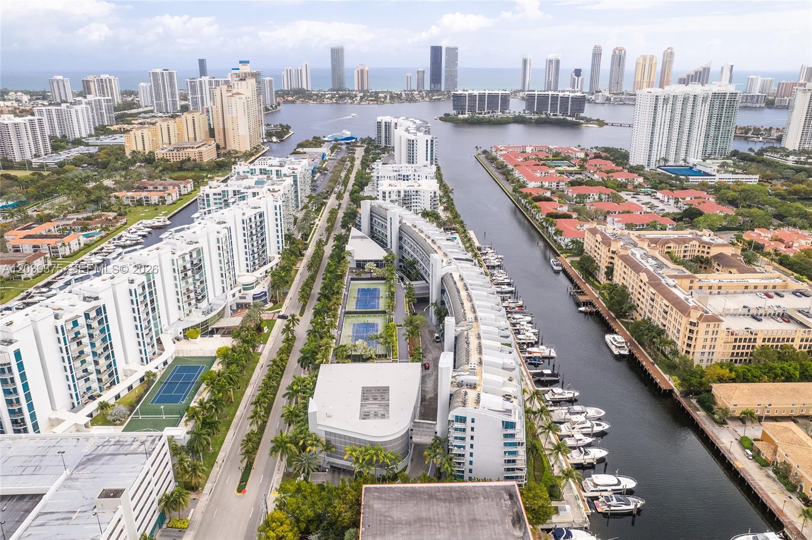 2950 NE 188th Street 303, Aventura, FL 33180, Aventura